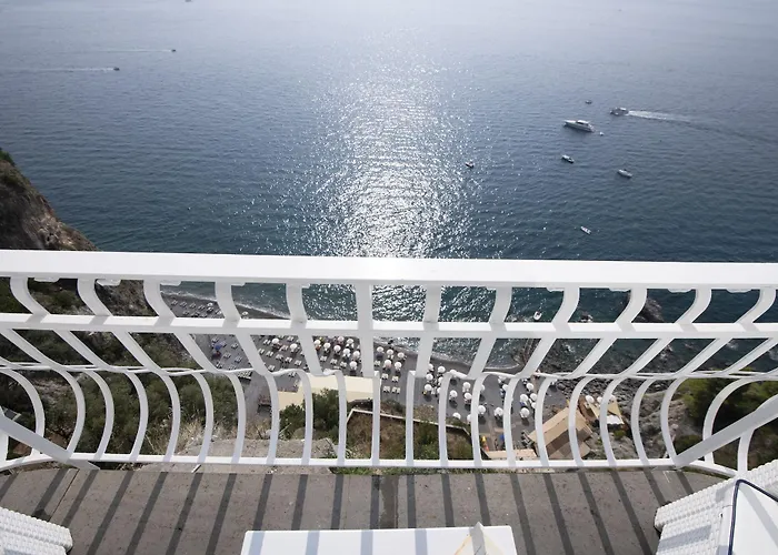 La Ninfa Готель Амальфі