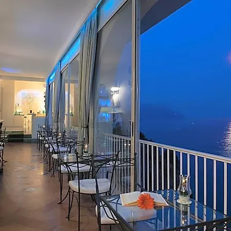 La Ninfa Amalfi